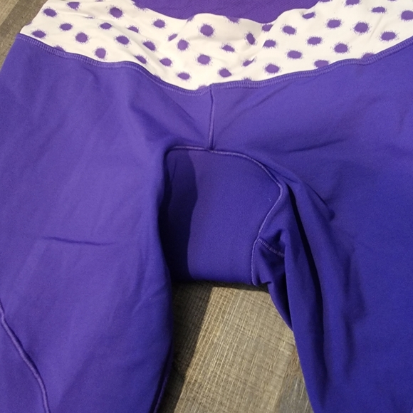 Lululemon presta padded purple cycle shorts size 6 - Picture 3 of 6